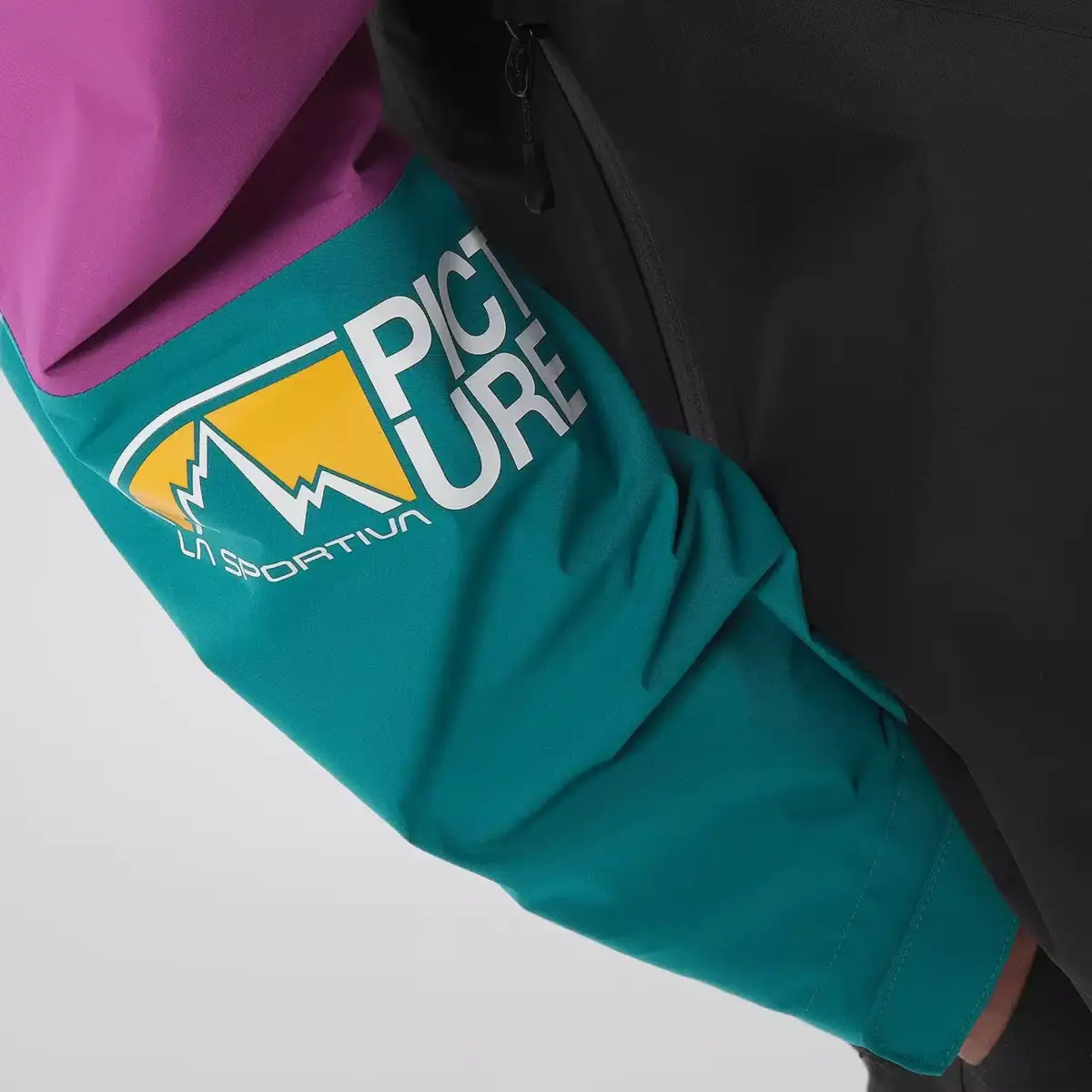 Abstral 2,5L Xpore Jkt Abstral 2,5L Xpore Jkt