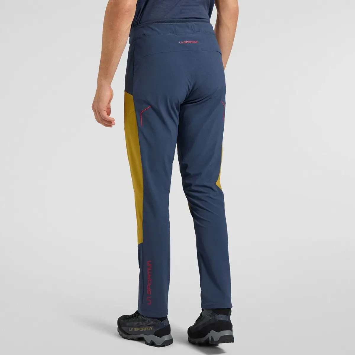 West Crest Pants M